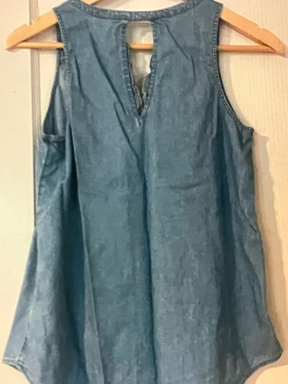 Old Navy Chambray V-Neck Tank Top - Blue - Picture 2 of 5